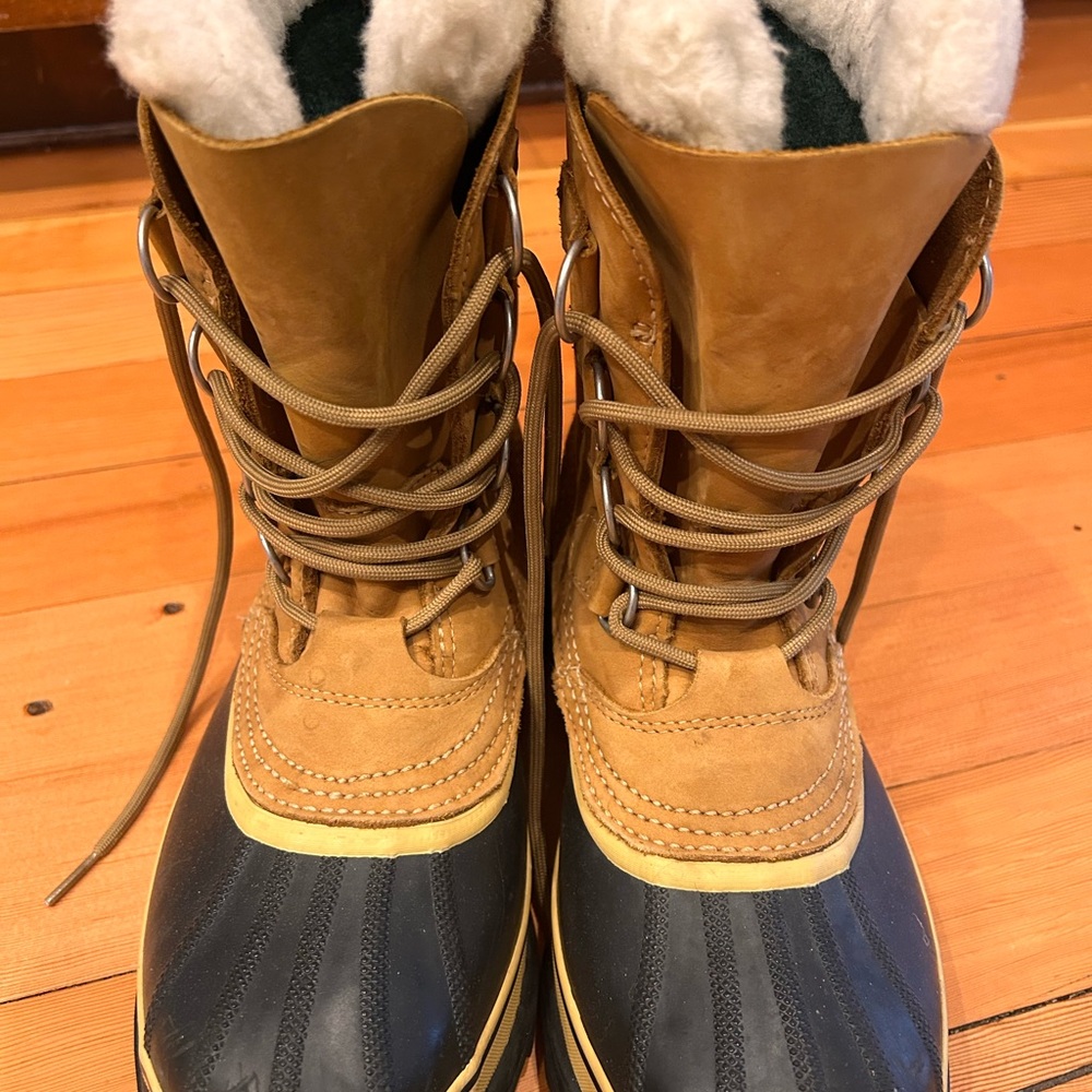 Insulated Sorel caribou Boots - Tan & Black